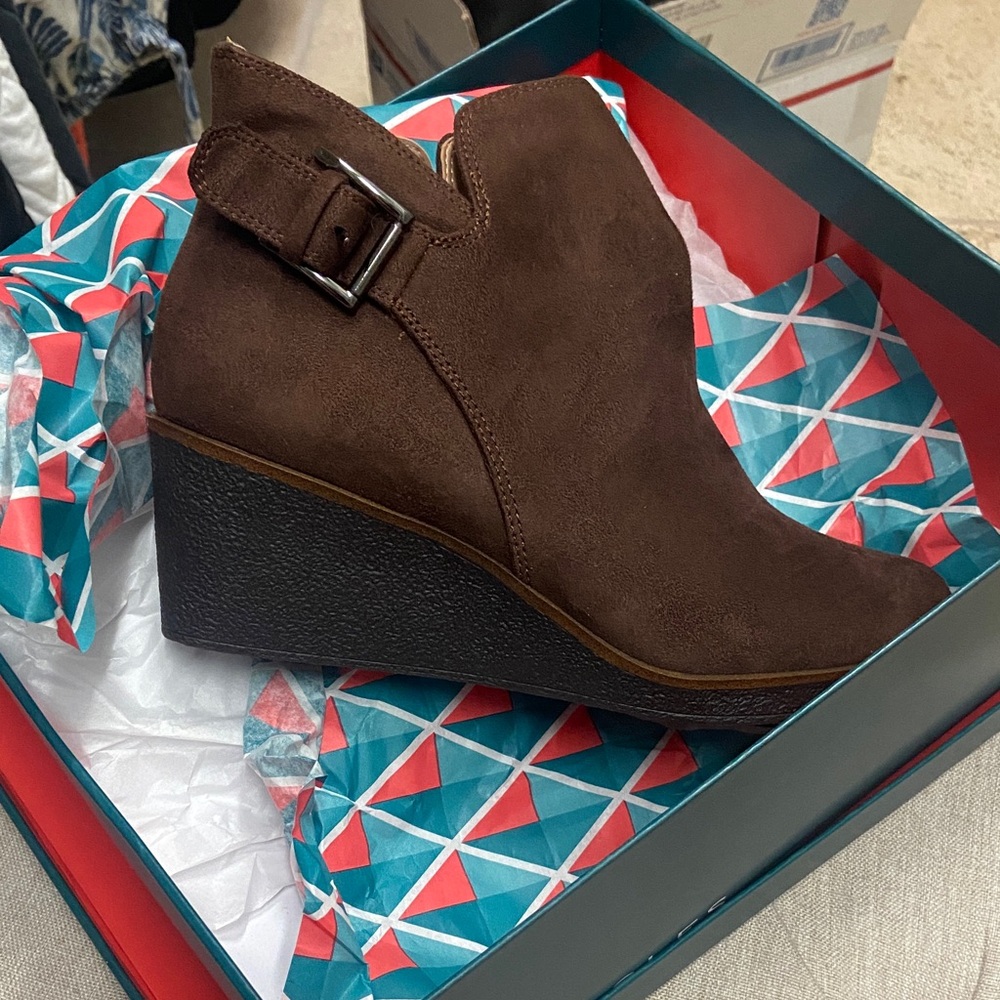 AEROSOLES Dark Brown Wedge Ankle Boots
